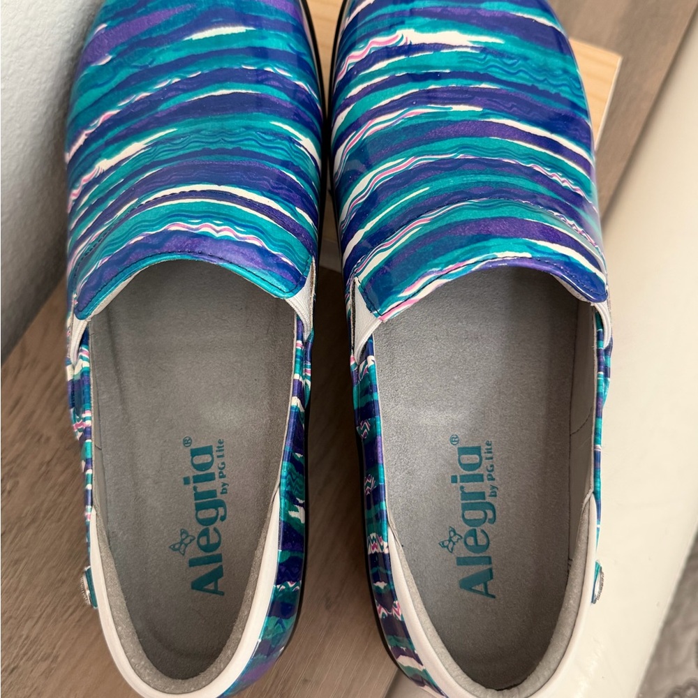 Alegria Women's Vibrant Blue and Green Mules